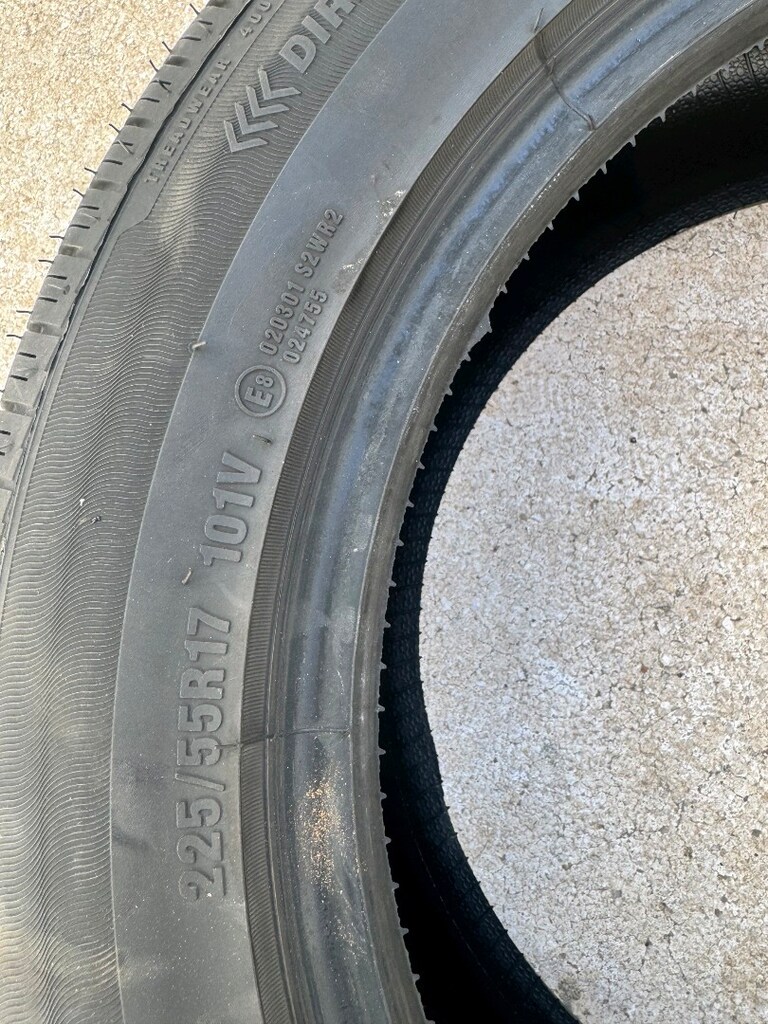 225 55 R17 - 4