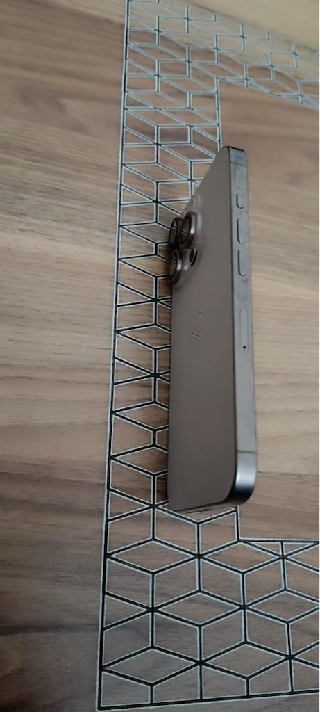 iPhone 16 pro yd - 4