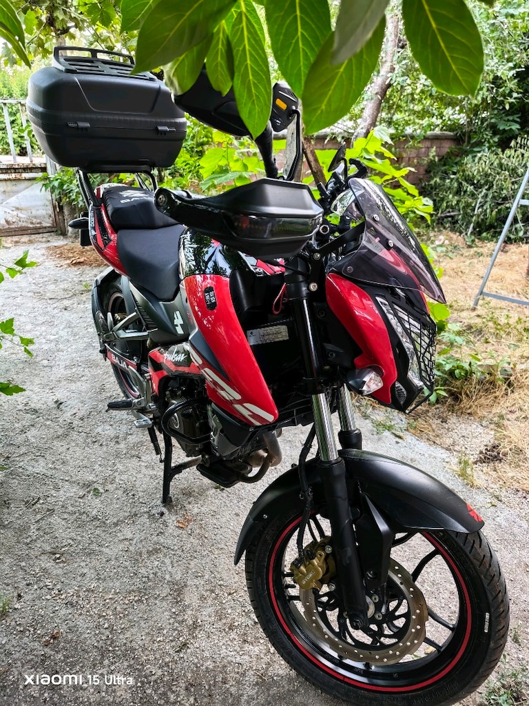 Bajaj pulsar Ns200 (Telefon takası olabilir) - 4