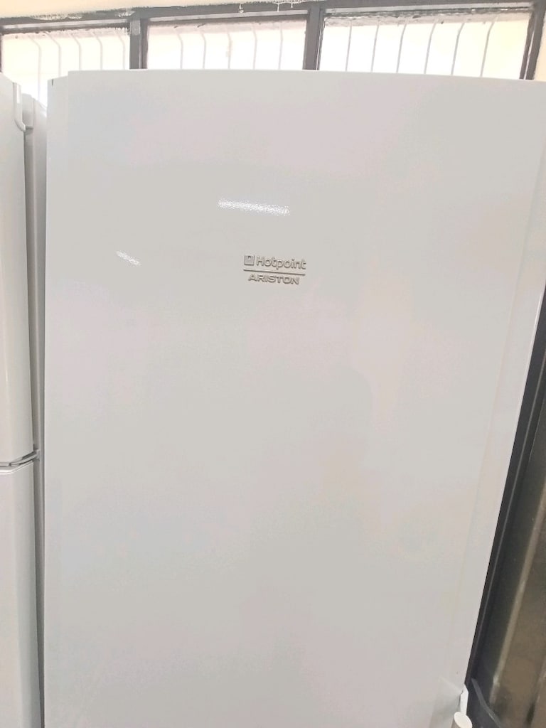 Hotpoint Alttan Donduruculu LED Aydınlatmalı NoFrost Buzdolabı - 5