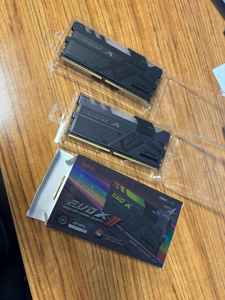 Geil Evo X II RGB 3600Mhz 16GB (2x8GB) DDR4 Ram Bellek - 2