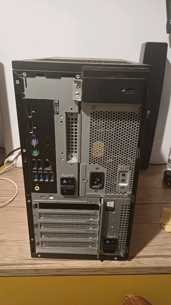 İş İstasyonu Dell Precision 3640 Xeon W-1270 64GB RAM - 2