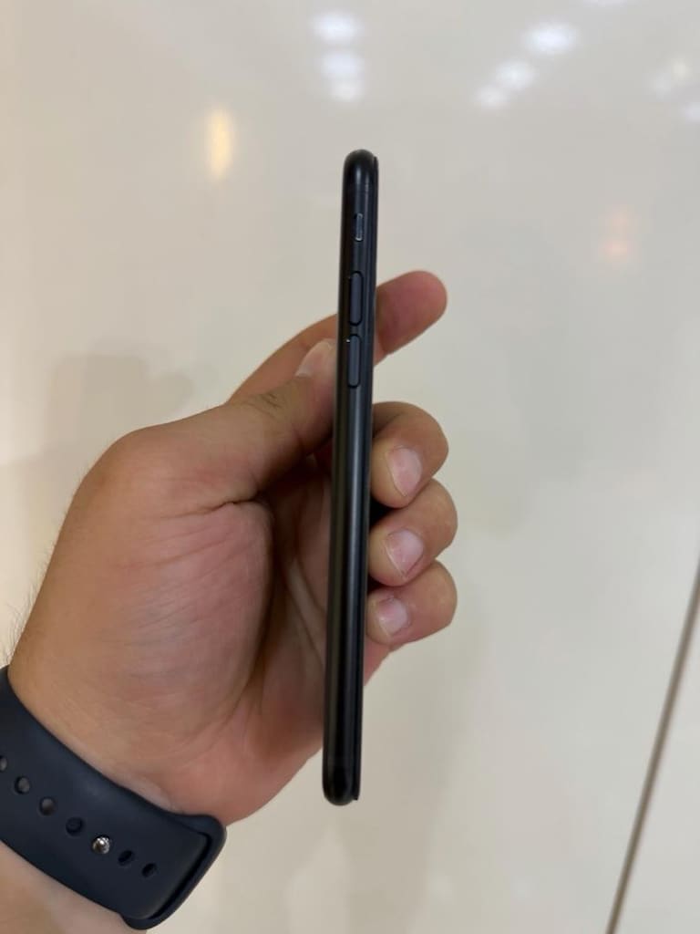 İPhone SE 2. nesil 64 GB Tr - 3