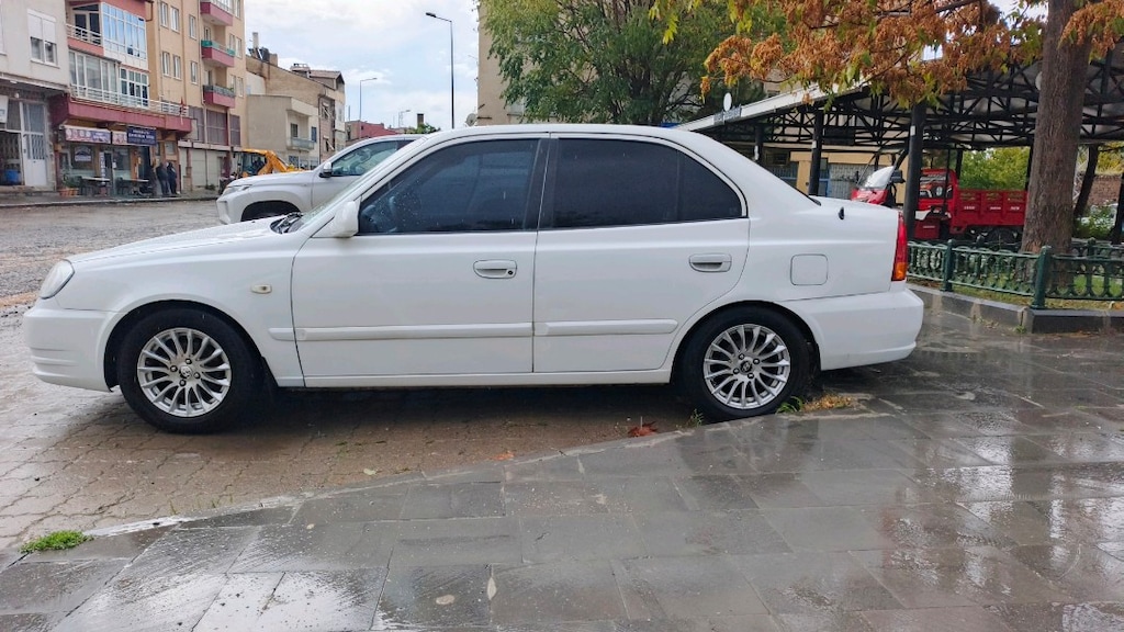 Hyundai admire 1.6 - 8