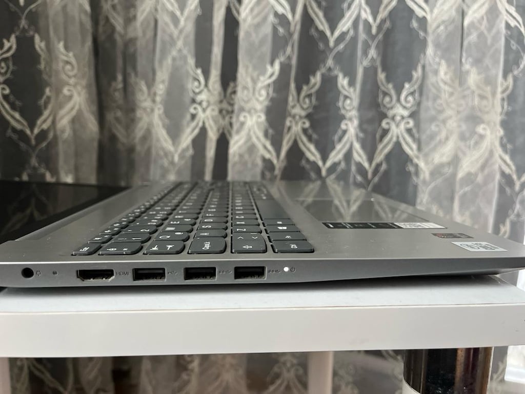 lenovo ıdeapad 3 ( intel İ5) - 8