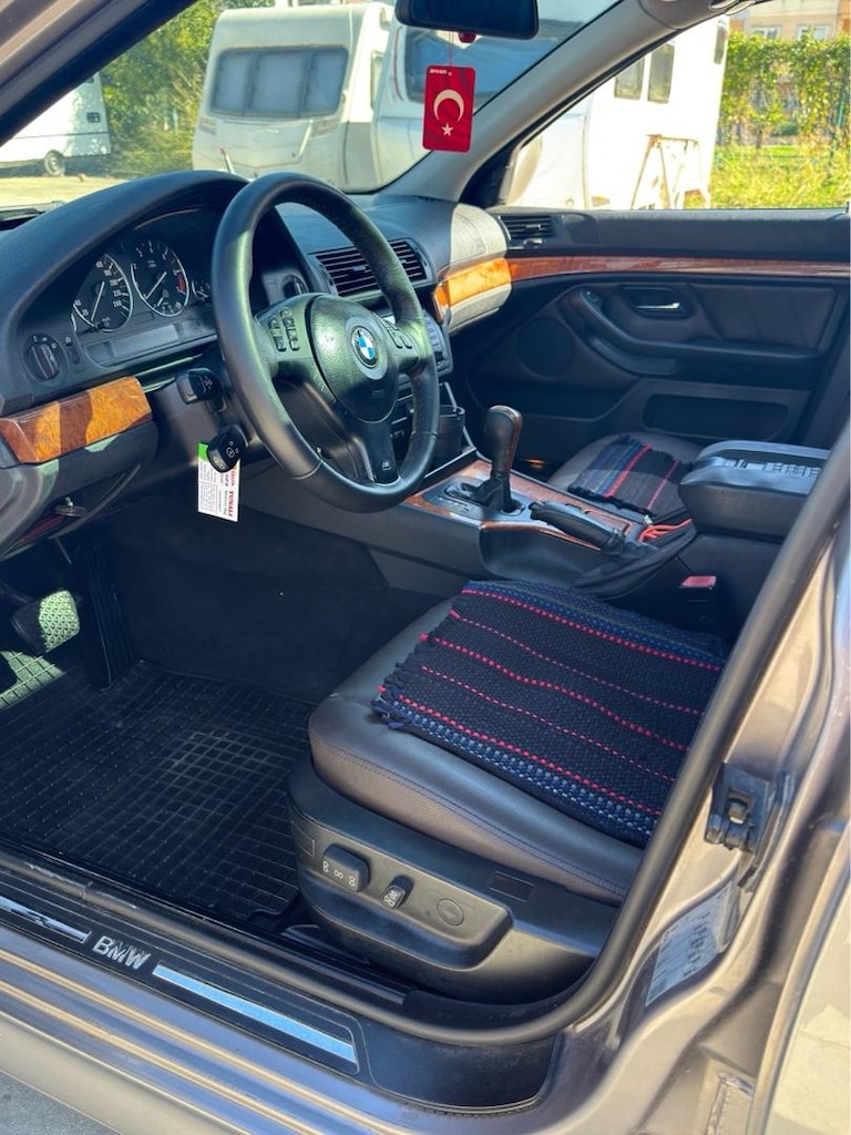 97’ BMW 528i - 6
