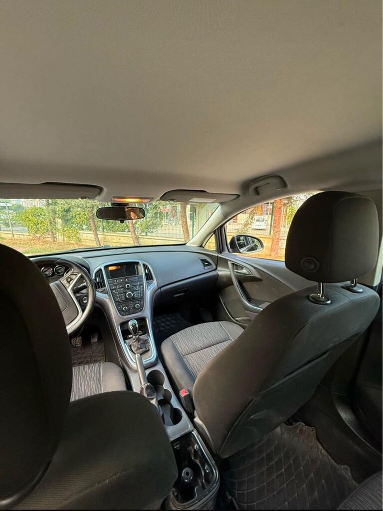 2018 çıkışlı 63.000 km de Astra J kasa. boyasız - Değişensiz-Tramersiz - 7