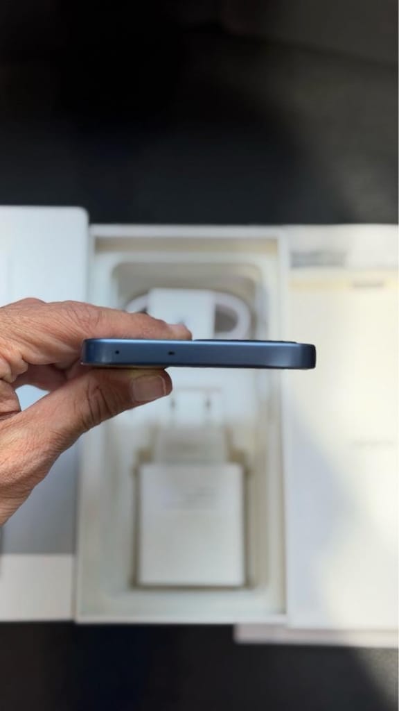 Oppo A6 Pro - 10