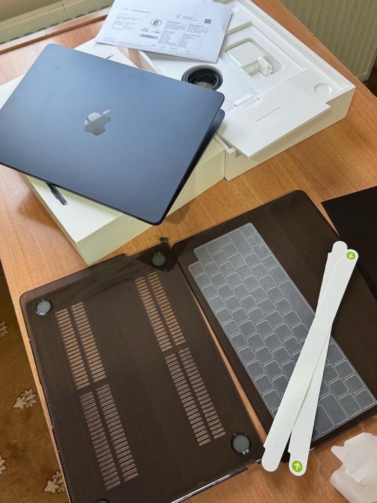 MACBOOK AİR M4 16 RAM (SIFIR GİBİ) - 3