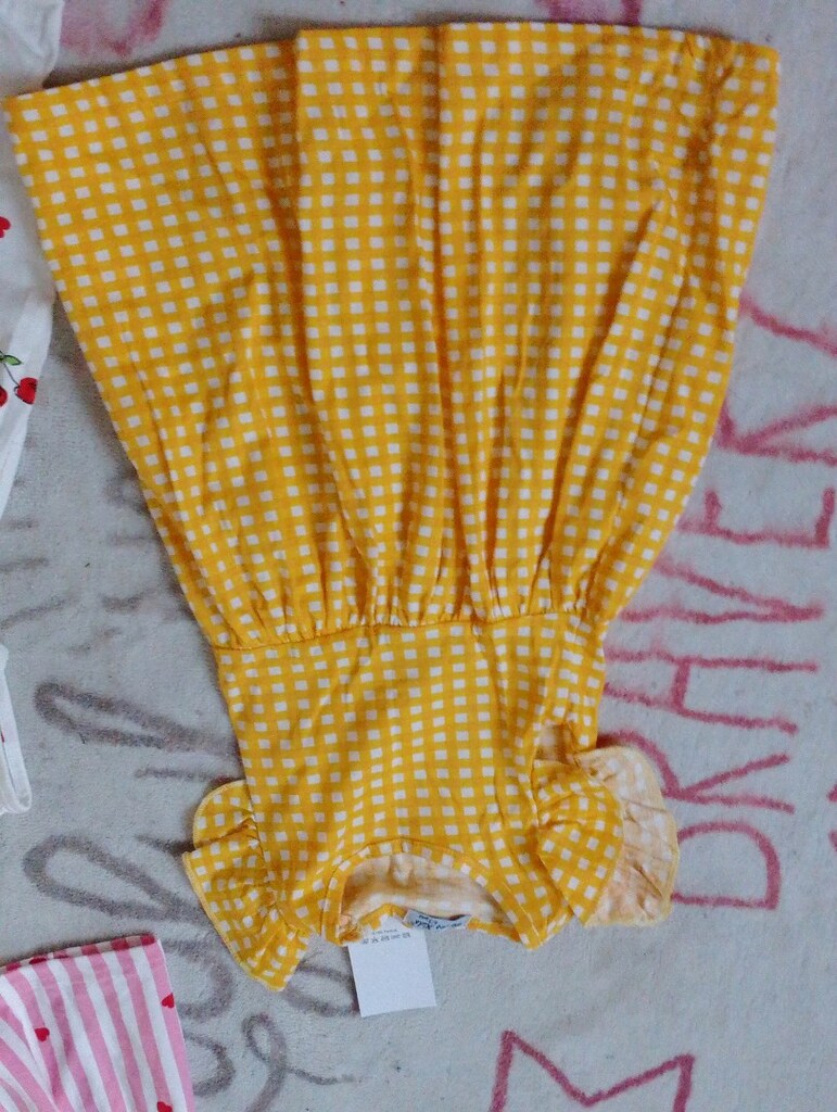 tanesi 200 tl elbiselerin pantolonun 150tl - 5