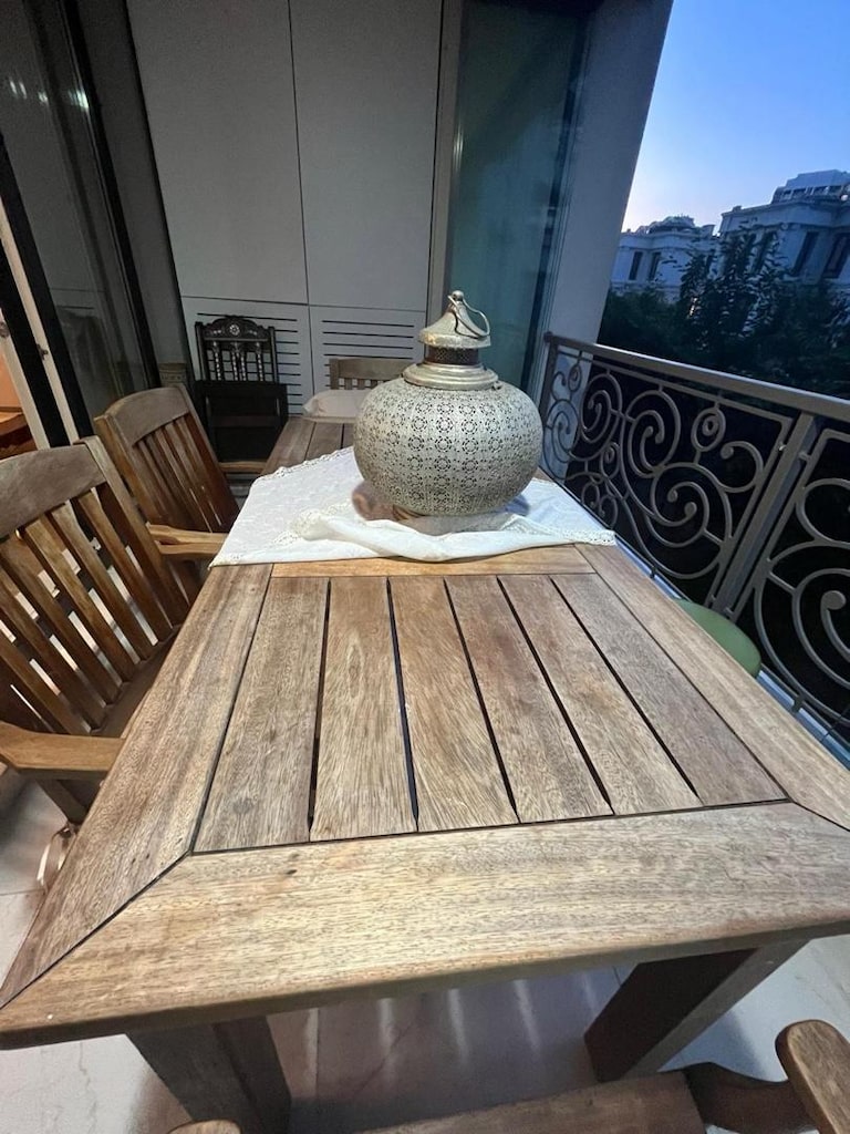 AHŞAP TİK AĞACI MASA VE DÖRT SANDALYE - 3