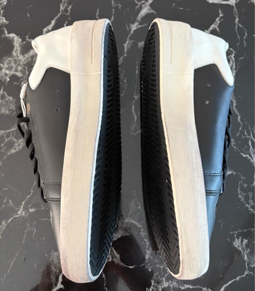 Golden Goose - 2