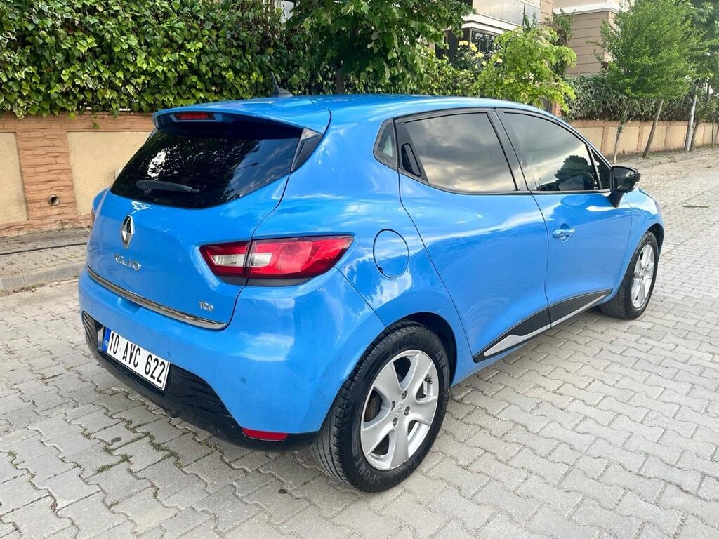 2013 model 0.9 TCe ICON Clio 4 - 10
