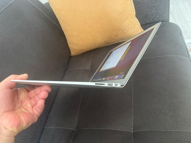 MacBook Air 2017 i5 7.Nesil 8/128 - 8