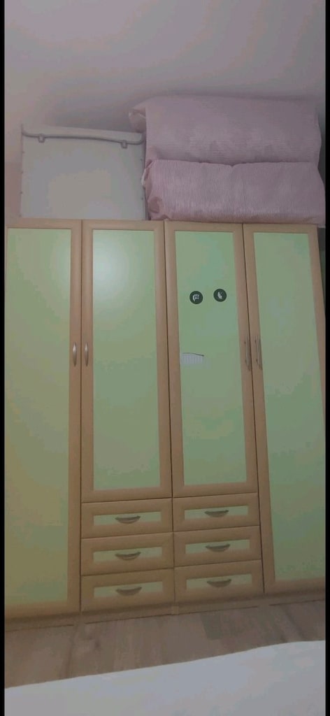 Tarsus ta yüklük dolabı