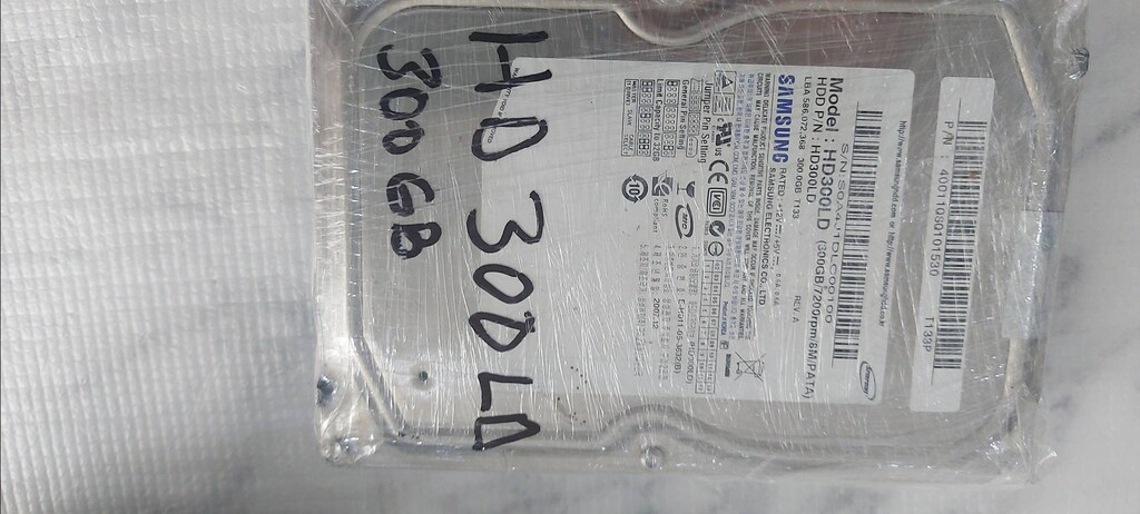 SAMSUNG HD300 300GB - 3