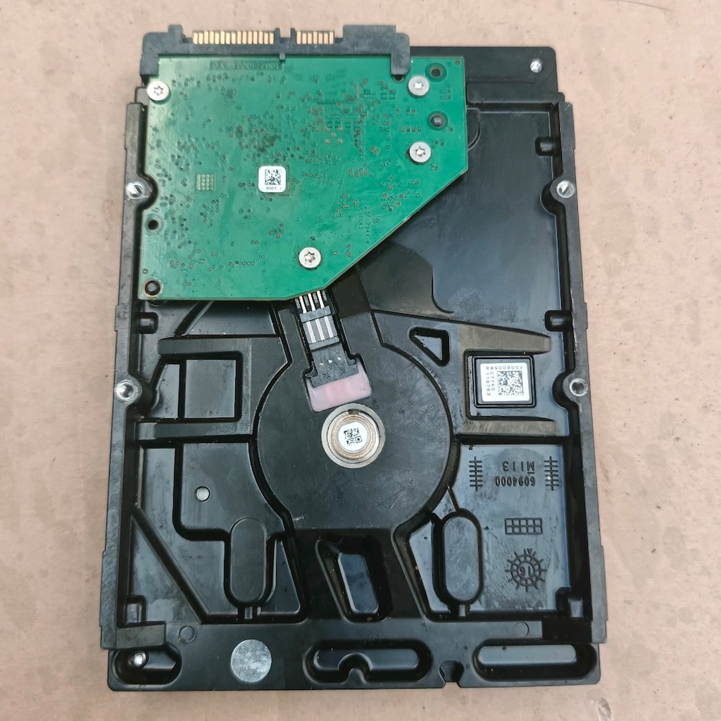 Seagate SkyHawk 1TB 3.5 İnç Hard Disk (7/24 Güvenlik ve PC) - 3