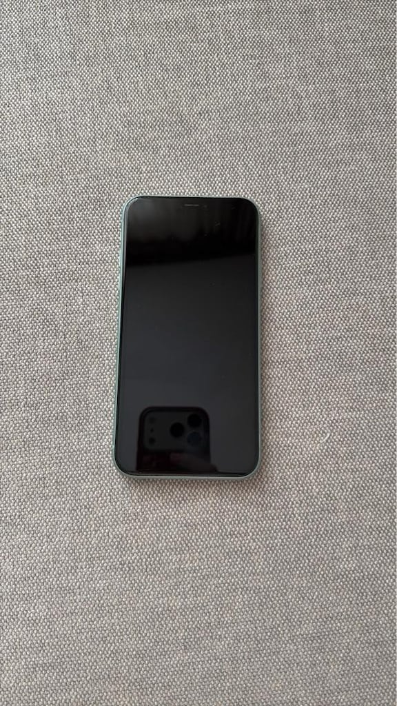 İphone 11 64GB - 2