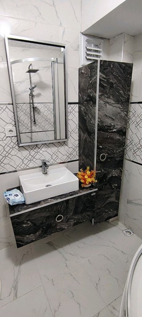 Banyo Dolabı Kopmle Takım Sıfır Ayarında - 4