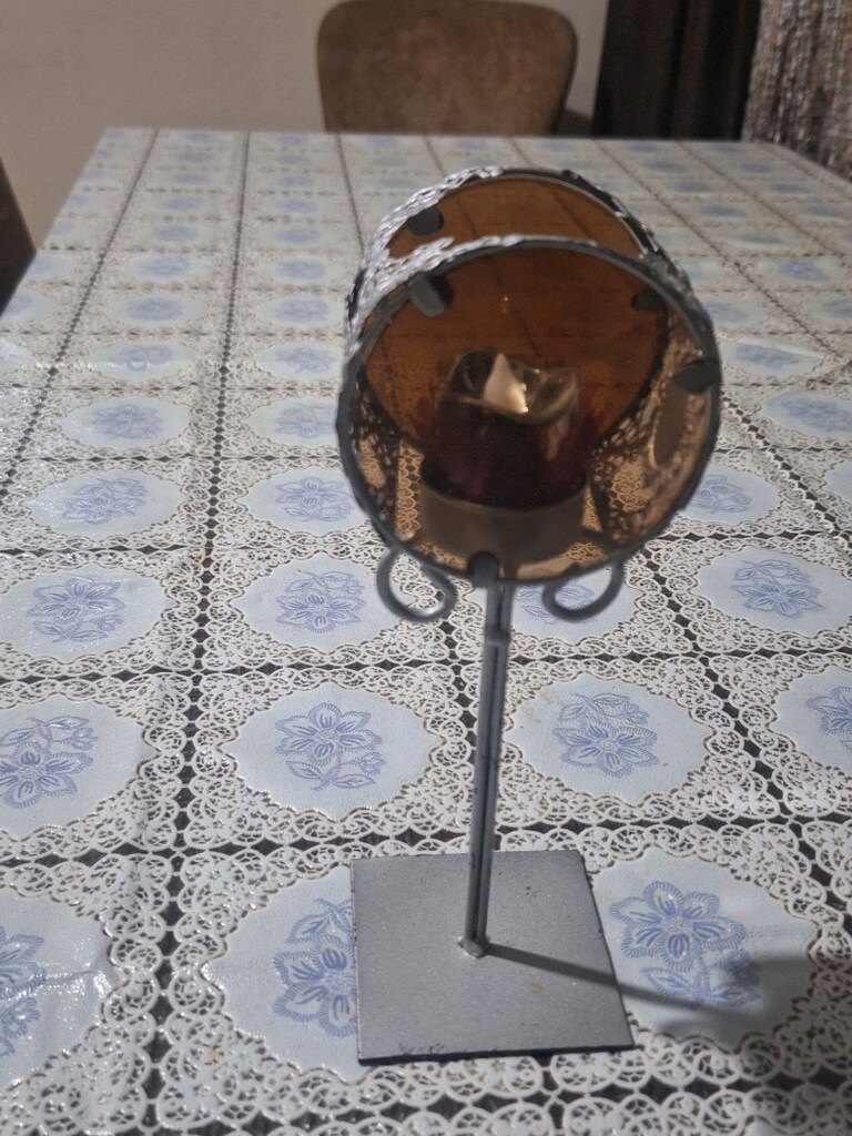 mumluk örtüsü fotoda mevcuttur.metal - 8
