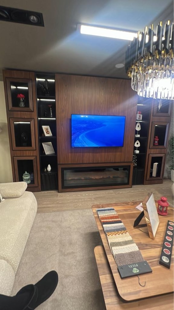 Özel Yapım Büyük Ceviz TV Ünitesi – Şömineli – LED Aydınlatmalı - 2