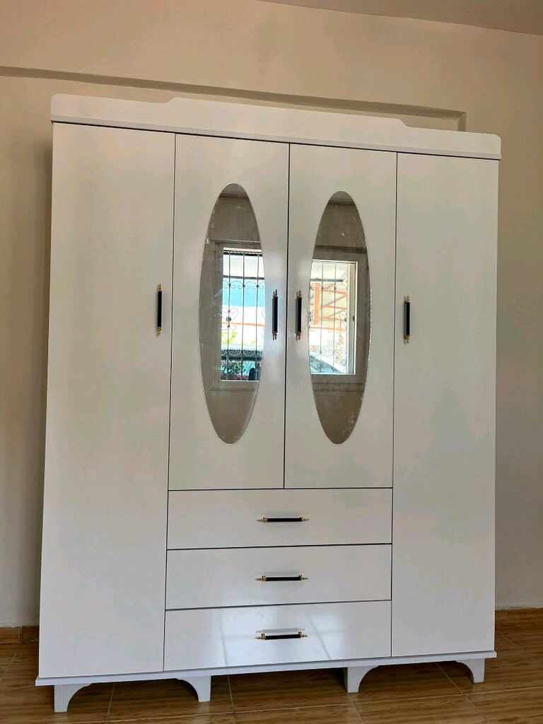 4 Kapaklı lüks elbise dolabı