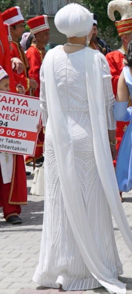 Beyaz Abiye Elbise - 3