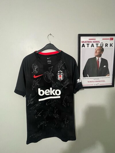 Beşiktaş Tüm Takım Oyuncuları Islak İmzalı Forma 26/27