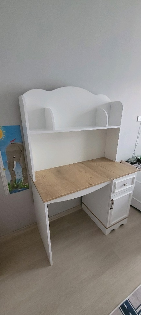 Az Kullanılmış Tertemiz Çocuk / Çalışma Masası ve Kitaplığı - 7