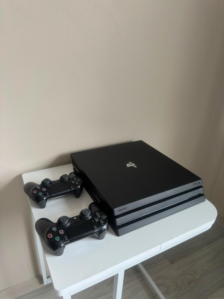 Playstation 4 pro - 8