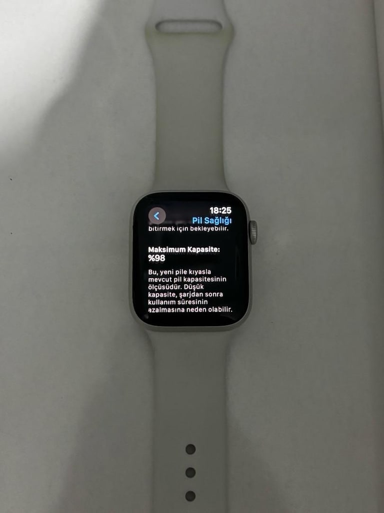 Apple Watch Se 2.Nesil 44 MM - 2