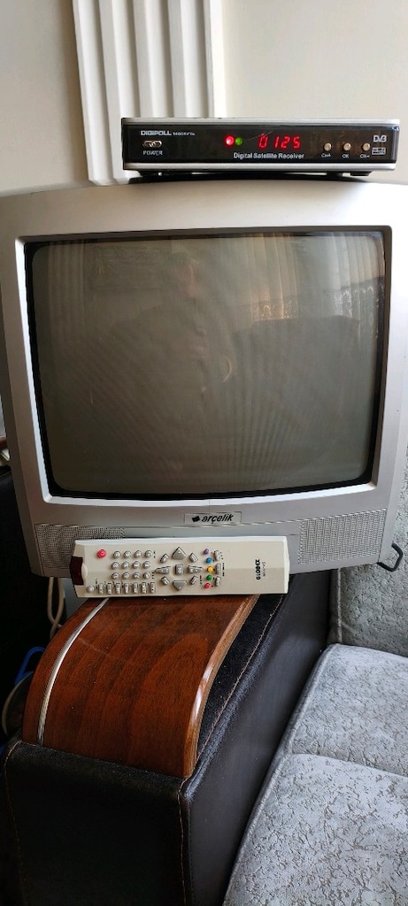 Arçelik 37 ekran tüplü TV - 3