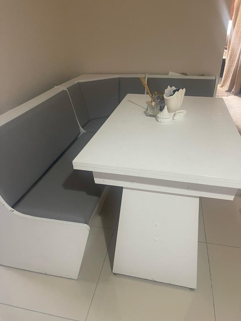 Beyaz Köşe Masa Takımı - 4