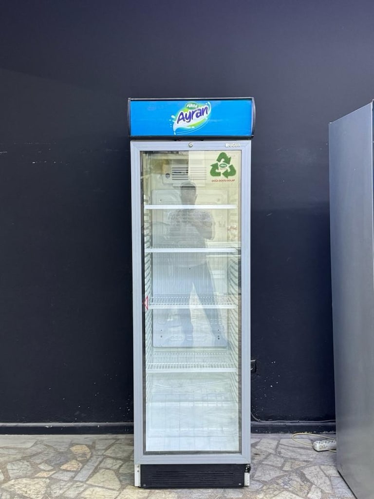 sıfır ayarında tertemiz Uğur kola meşrubat dolabı - 2