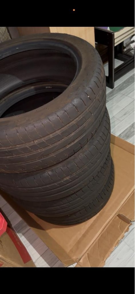 Petlas 235/45/R18 - 4