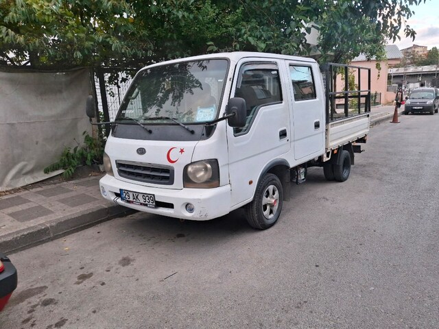 Sahibinden temiz 2004 model kia bongo 2.5 TCİ kamyonet kaporta yapıl