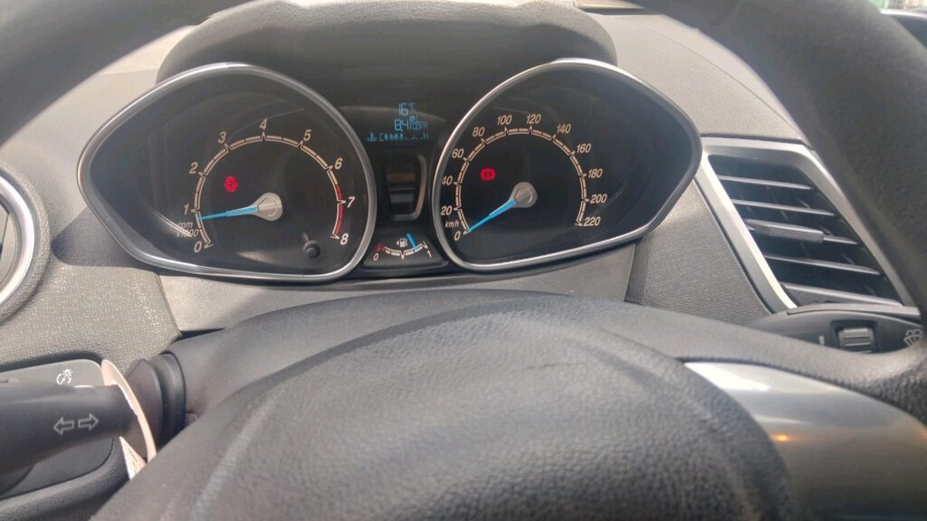 2013 model ford fiesta 1.25 trend - 17