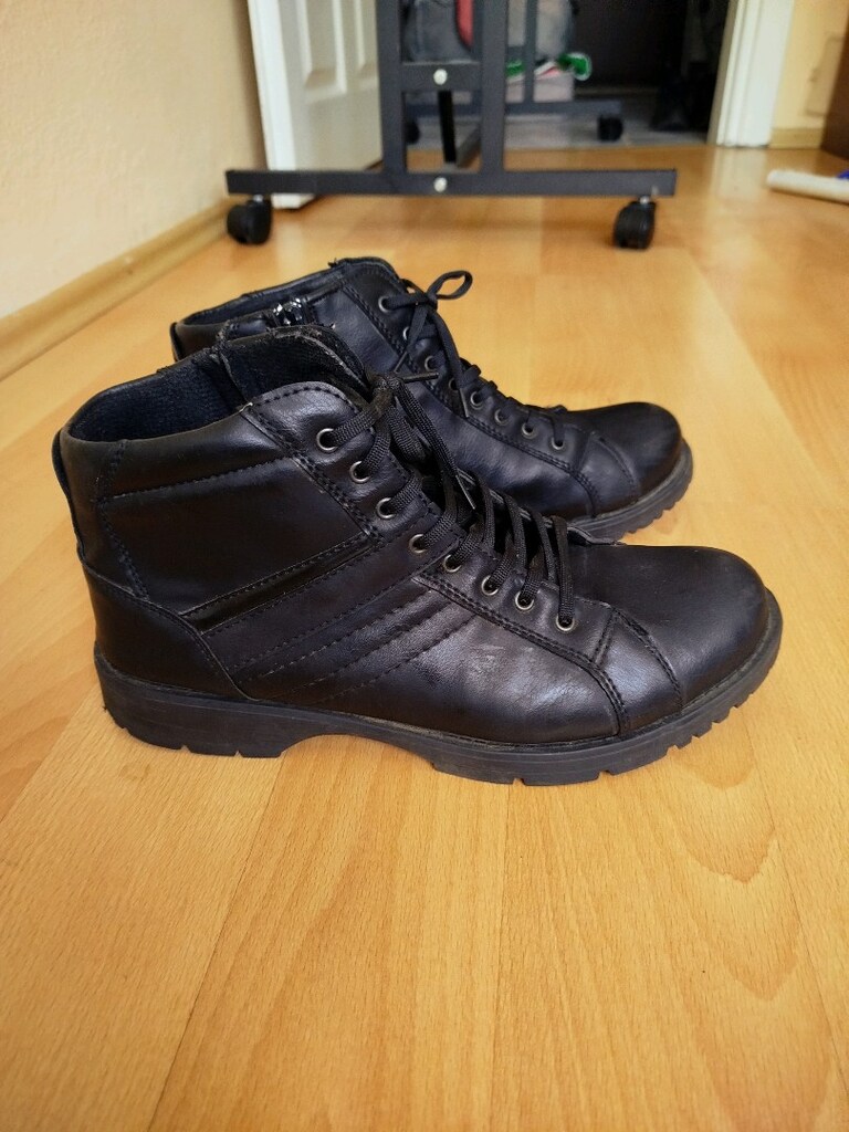 Yeni gibi çok sağlam bot fermuarlarinda bir sıkıntı yok sadece sağ - 2