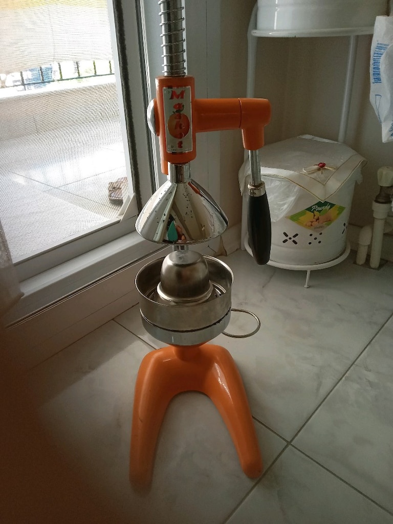 Maskot slim renkli portakal sıkacağı - 4