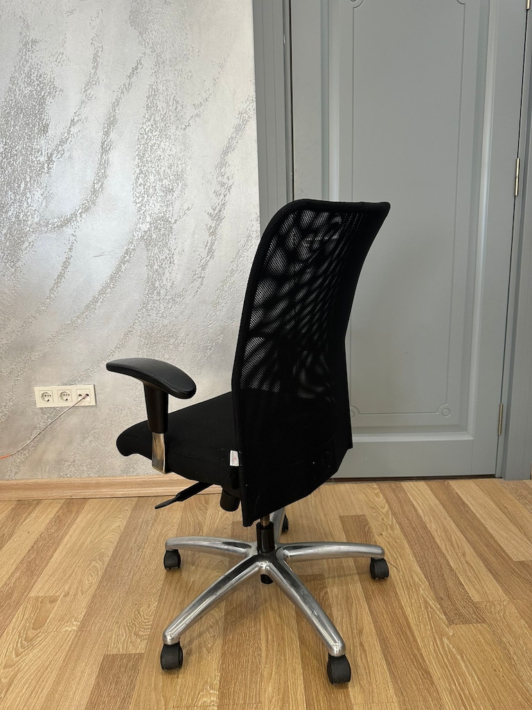 KLAS OFİS ÜSKÜDAR KOÇ MARKA ÇALIŞMA KOLTUĞU İKİNCİ EL - 4