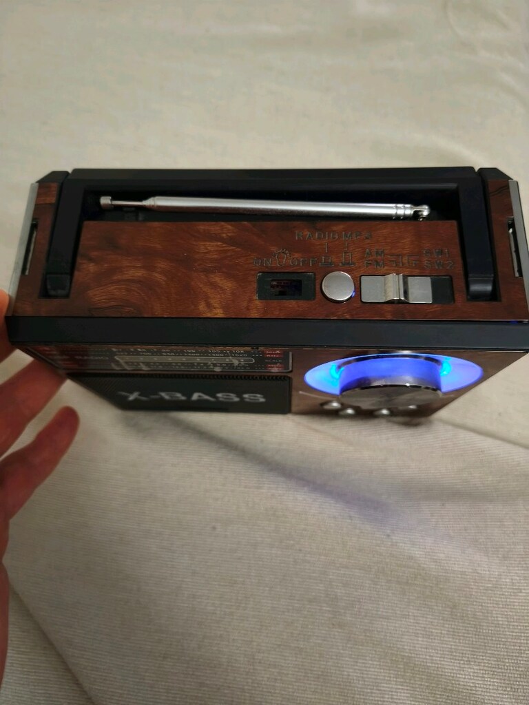 Şarjlı FM radyo USB li müzik çalar - 2