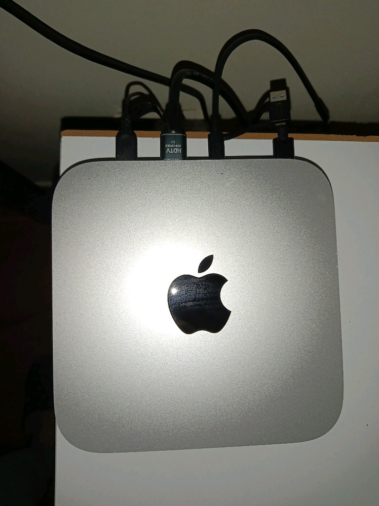 Mac mini m2 8-256 macos 27 - 7