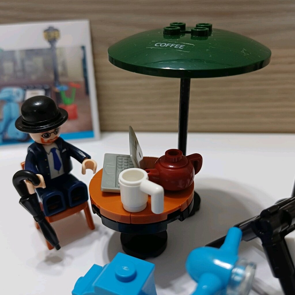 Eksiksiz & Yanında Motorlu Cafe / Sokak Seti - Lego Uyumlu Minifigür - 8