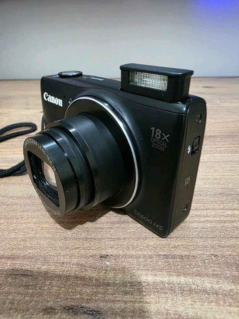 Canon PowerShot SX600 HS - 9
