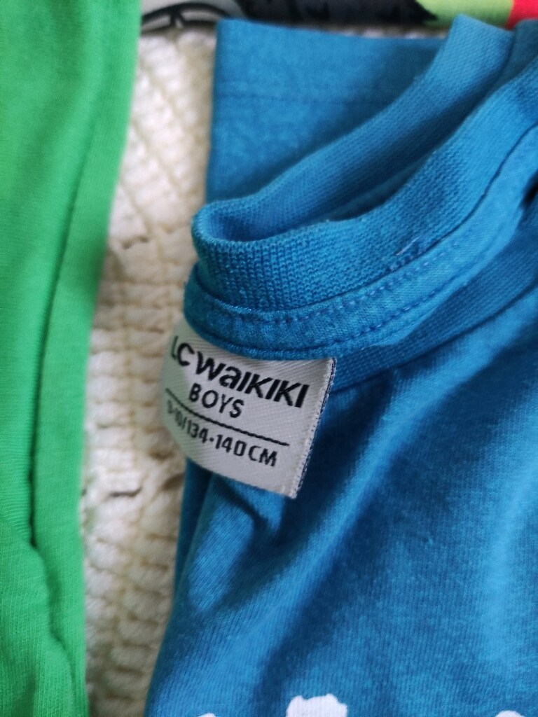 tişört 9/10 yaş - 2