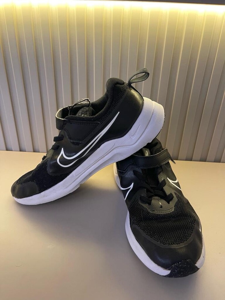 35 numara Nike spor ayakkabı - 2