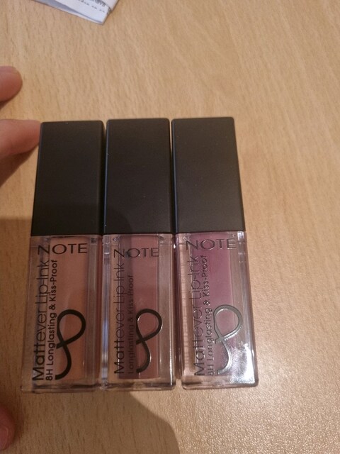 Note Mat lipstick