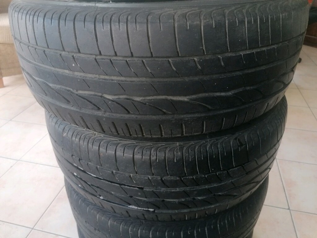 205/55R16 BRİDGESTONE 4 ADET TAKIM YAZ Lastiği uygun adet fiyat 500tl - 4