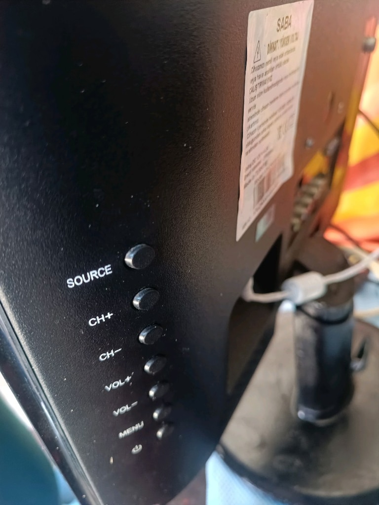 SABA LED HDMI VGA USB Monitör& TV 17" - 9