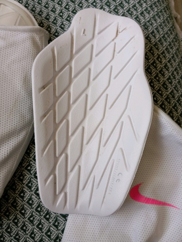 Nike tekmelik - 4